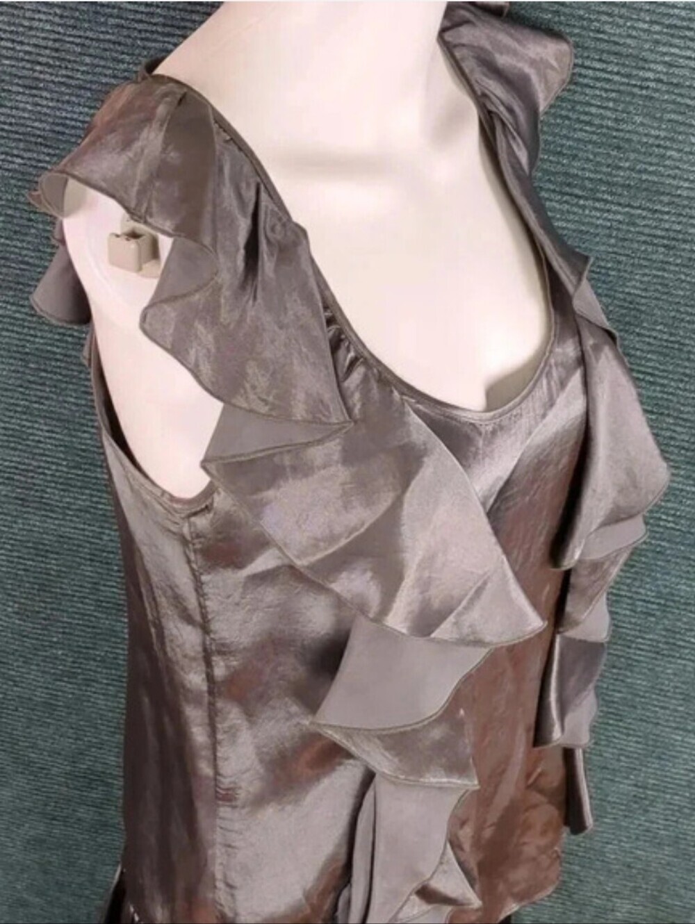 Banana Republic Silver Ruffled Tank Top - Picture 6 of 9